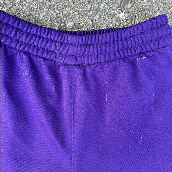 Y2K Los Angeles Lakers Athletic Basketball Shorts - Picture 6 of 9